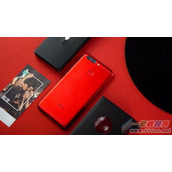 荣耀V9红色版值不值得购买