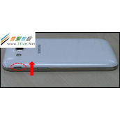 I8552如何安装SIM卡和SD卡?