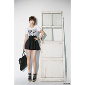 服饰搭配-非主流美女打扮方法