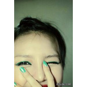 非主流美女-抬头微笑女孩子照片