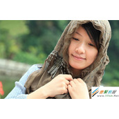 利用Photoshop给外景美女美化面部并增加糖水教程