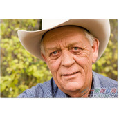 photoshop减少人像脸部皱纹后期修图教程