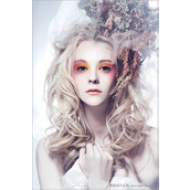 教你用PS给人物营造白皙卷发图片后期处理教程