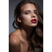 Photoshop快速打造时尚大气的红蓝渐变人像教程