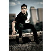 摄影后期如何用PS虚化照片背景突出人物？