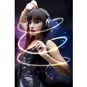 ps怎样把美女人物照片加上梦幻般的环绕眩光效果?