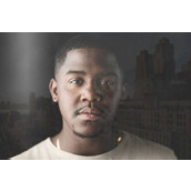 ps如何给人物图片添加假窗效果 ps添加人物站在窗前效果教程