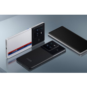 iqoo11和iqoo11pro哪个更值得入手