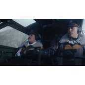 《空战群英》是不是《兄弟连》续集