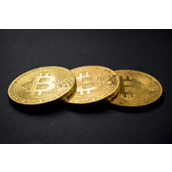 三位市长与比特币从754美元飙升至107,000美元的传奇