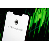 以太坊日线图坚守关键支撑位——蓄势待发瞄准突破