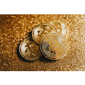 比特币救不了你——彼得·希夫称随着特朗普摧毁美元，黄金将胜出