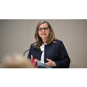 Fed 监管副主席呼吁：应允许 Fed 员工持有少量加密货币