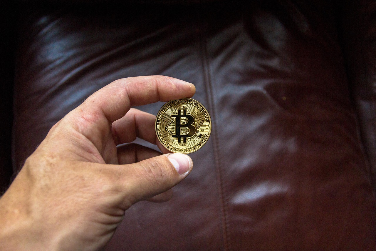 比特币徘徊在71,000美元附近 更大行情正在酝酿中
