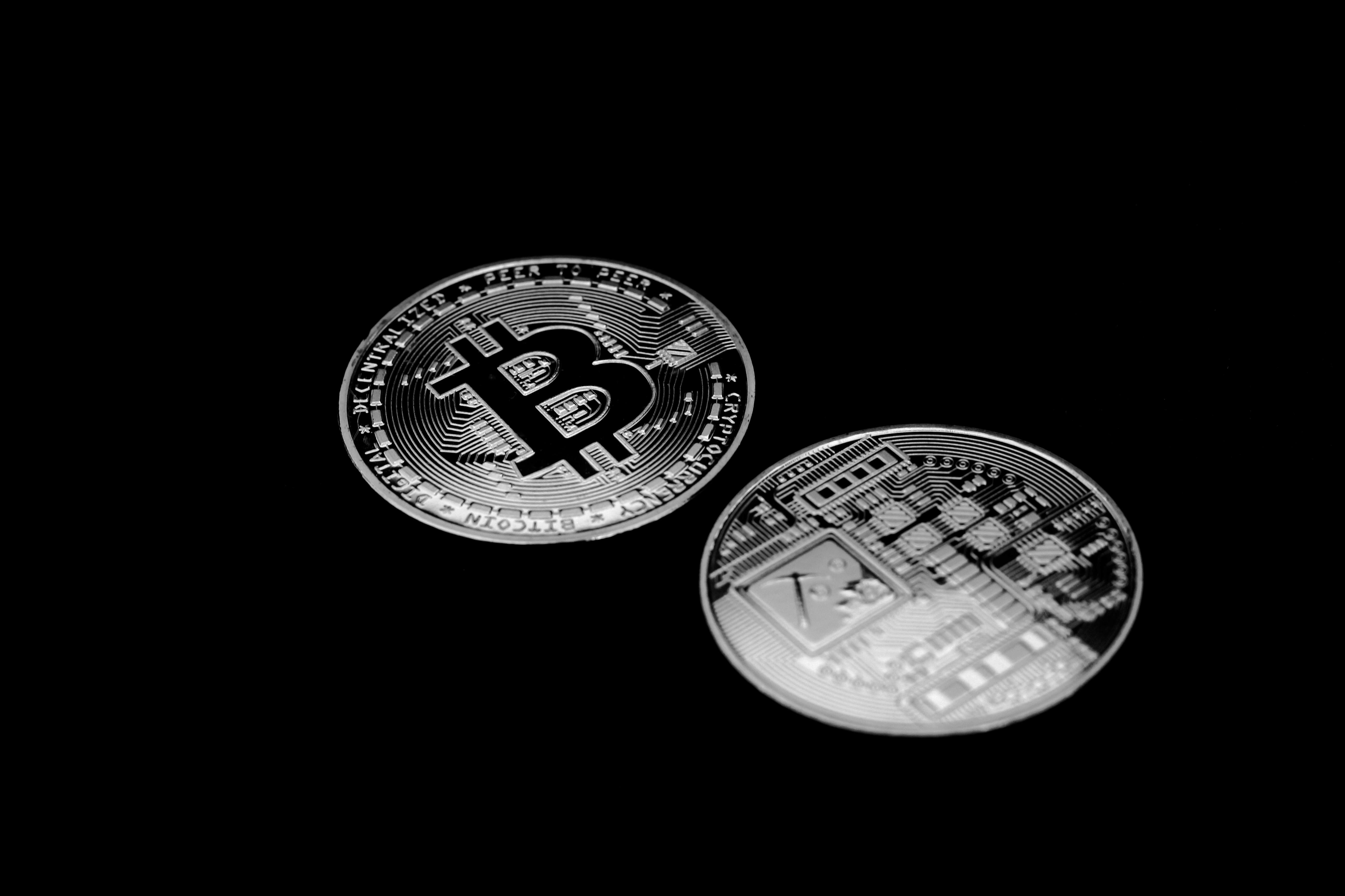 音乐家被虚假应用欺骗，十年比特币储蓄顷刻间化为乌有