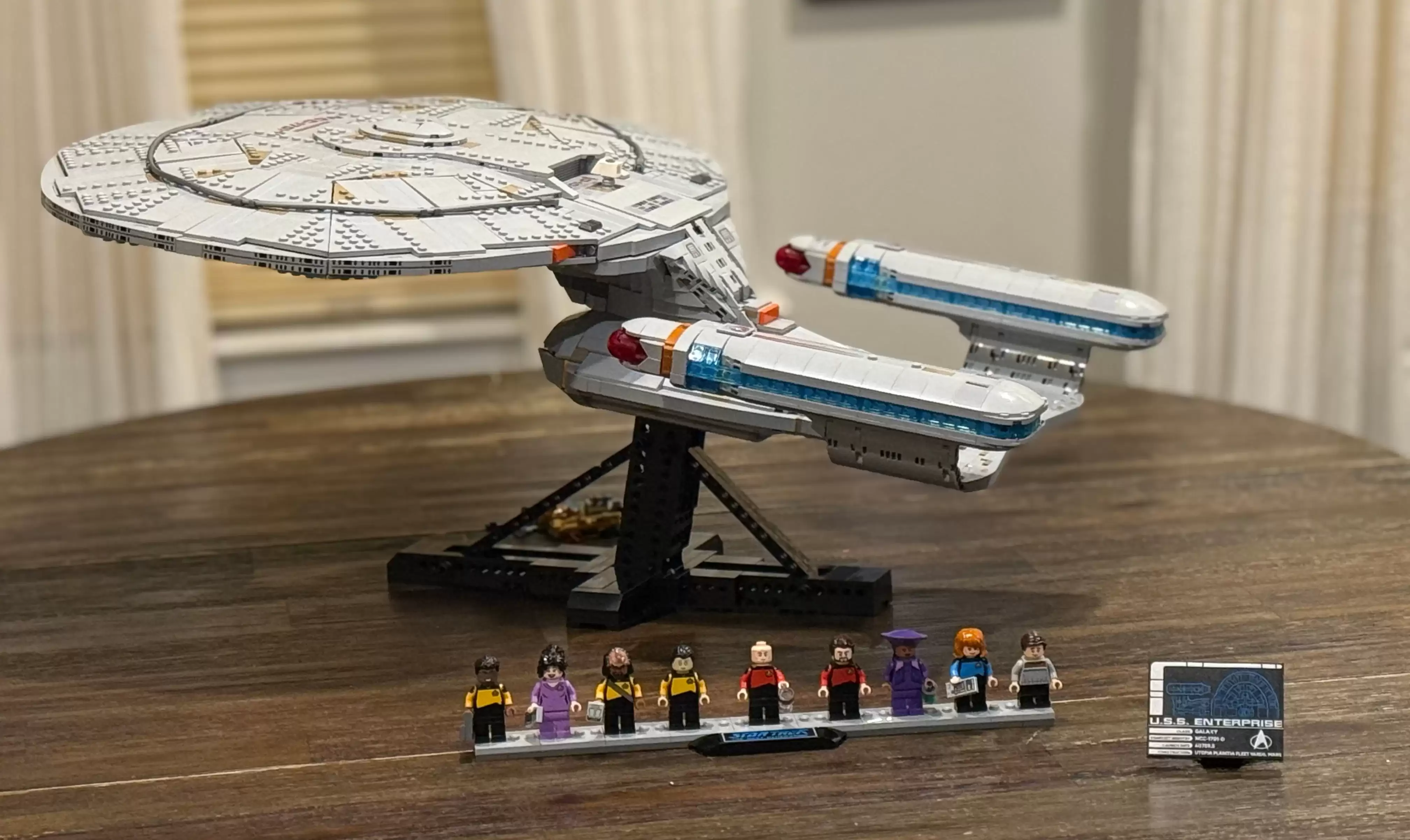 拼搭乐高Star Trek企业号 NCC-1701-D：星际舰队最强旗舰