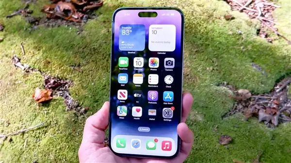 iPhone 16步入备货关键期:富士康大量招人 面试排长队