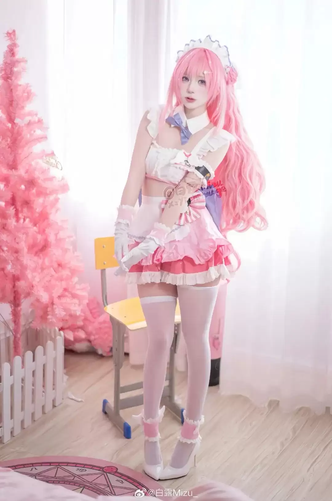 《NIKKE:胜利女神》桃乐丝：粉白女仆装甜度超标把甜心氛围拉满