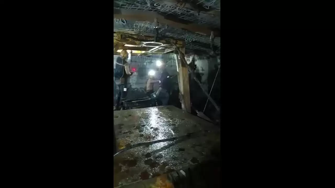 基于 YOLO11 的煤矿井下矿工目标检测：从数据标注到模型训练的工程化实践