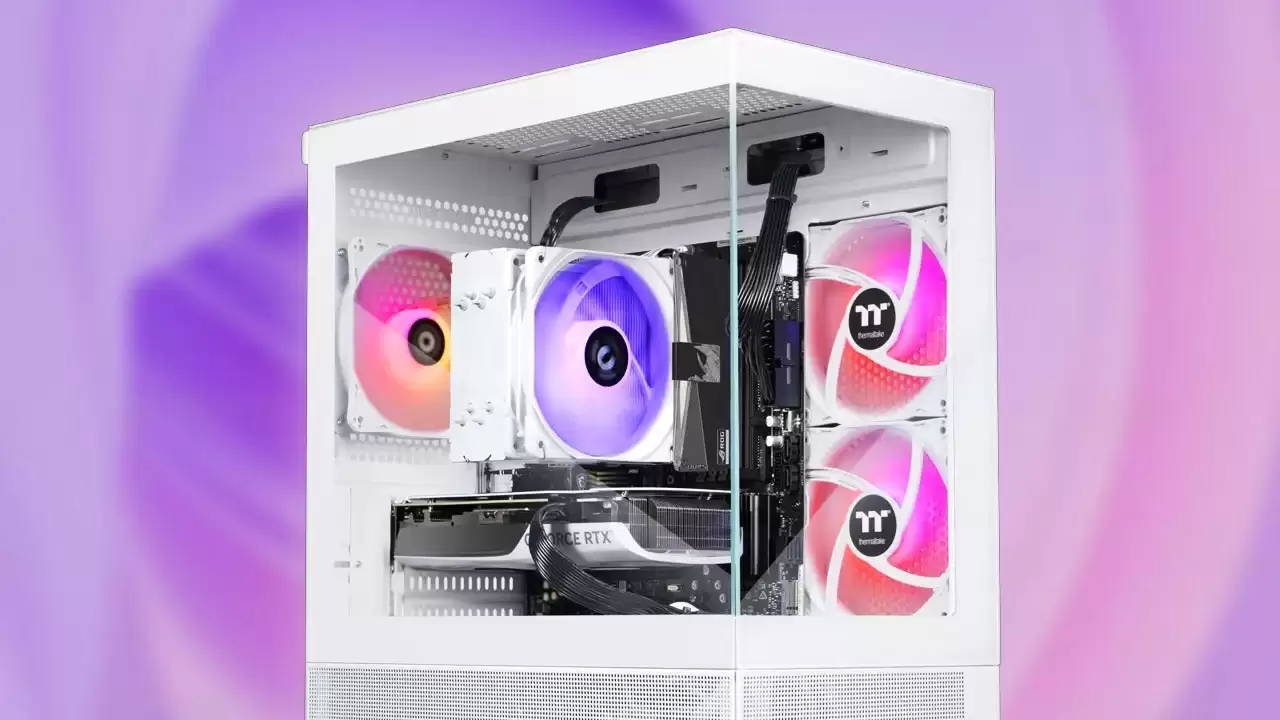 曜越 LGCS GeForce RTX 5070 游戏主机售价降至1400美元 含运费