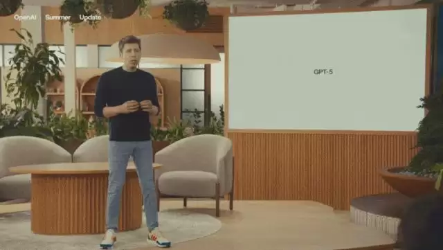 GPT-5: AI的登月时刻来了: 奥特曼现场发布: 三位一体博士级智能体