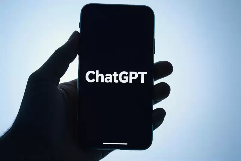 GPT-5. 6 上线引爆需求：奥尔特曼称上周OpenAI智能体产品用量增长2. 5 倍