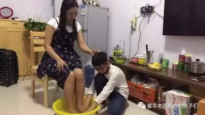 解压找茬烧脑游戏里给妈妈舒服洗一次脚怎么过关