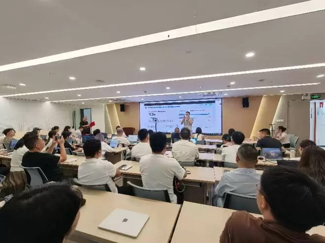 4800亿！华强北“AI+硬件”产业链王牌究竟有多强？