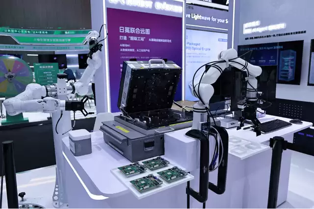 物理AI的闭环终于有人跑通了：日冕+远图万台级部署计划官宣