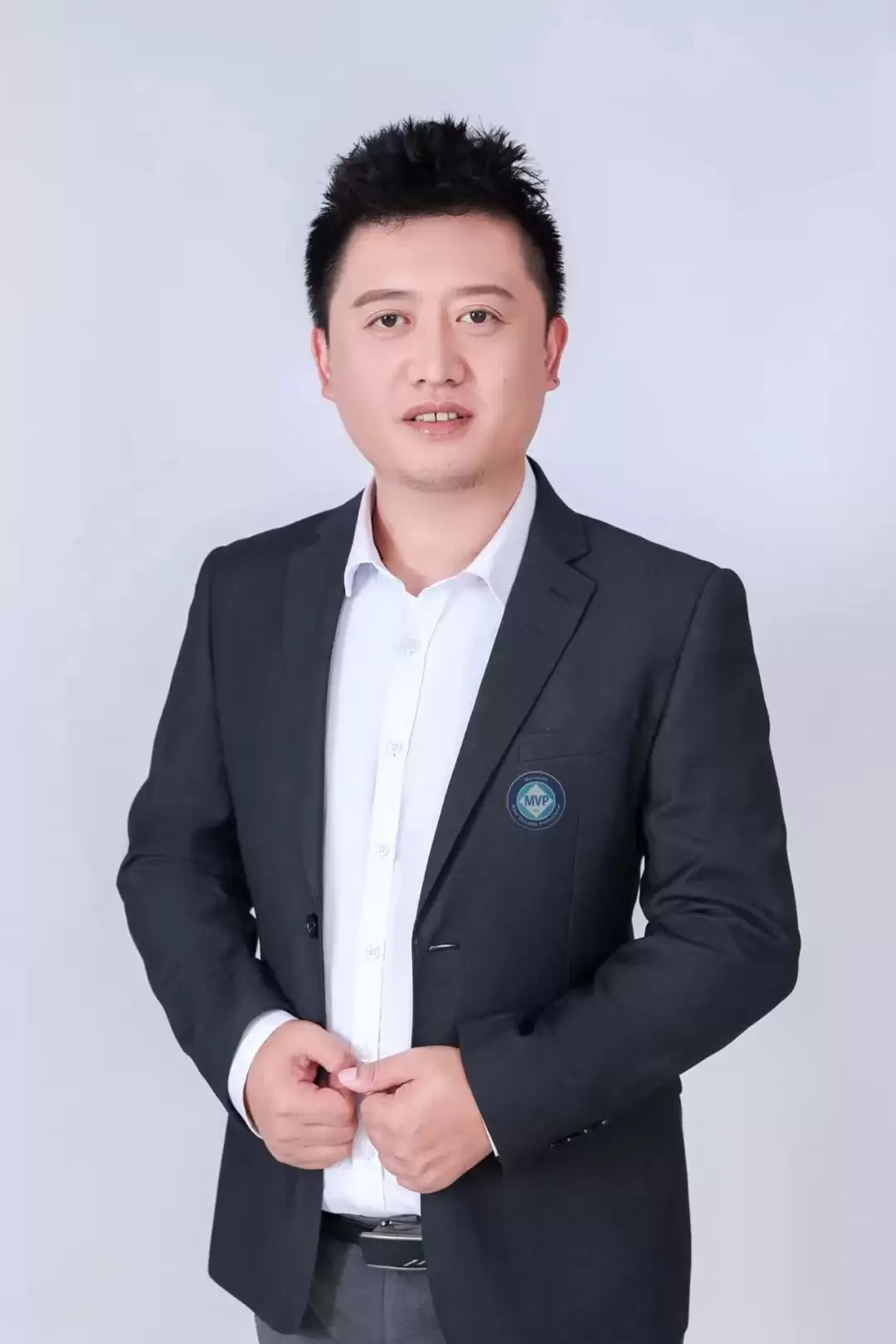 软积木CEO 刘海峰：AI：是企业进化的性感武器 | 极新企服直播实录