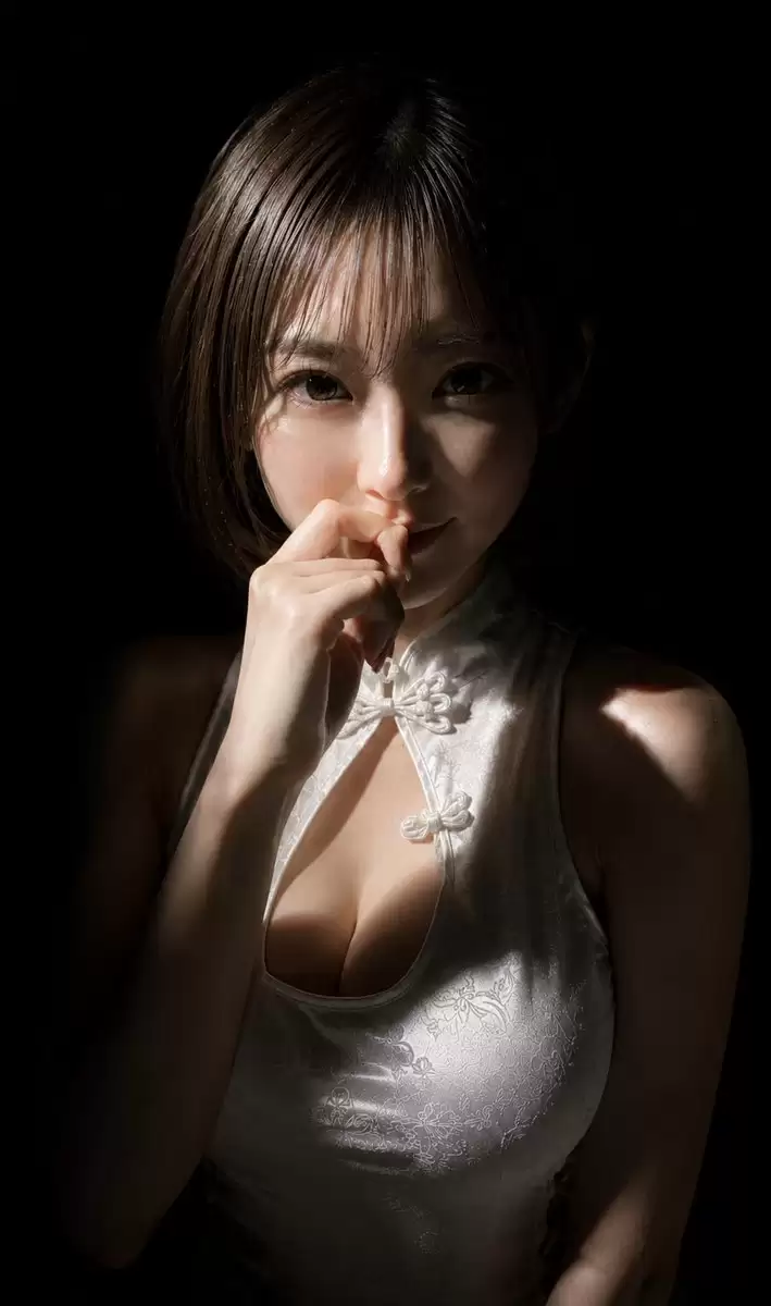 低调聚光灯旗袍肖像