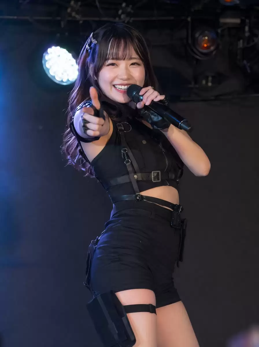 战术风格地下偶像演唱会