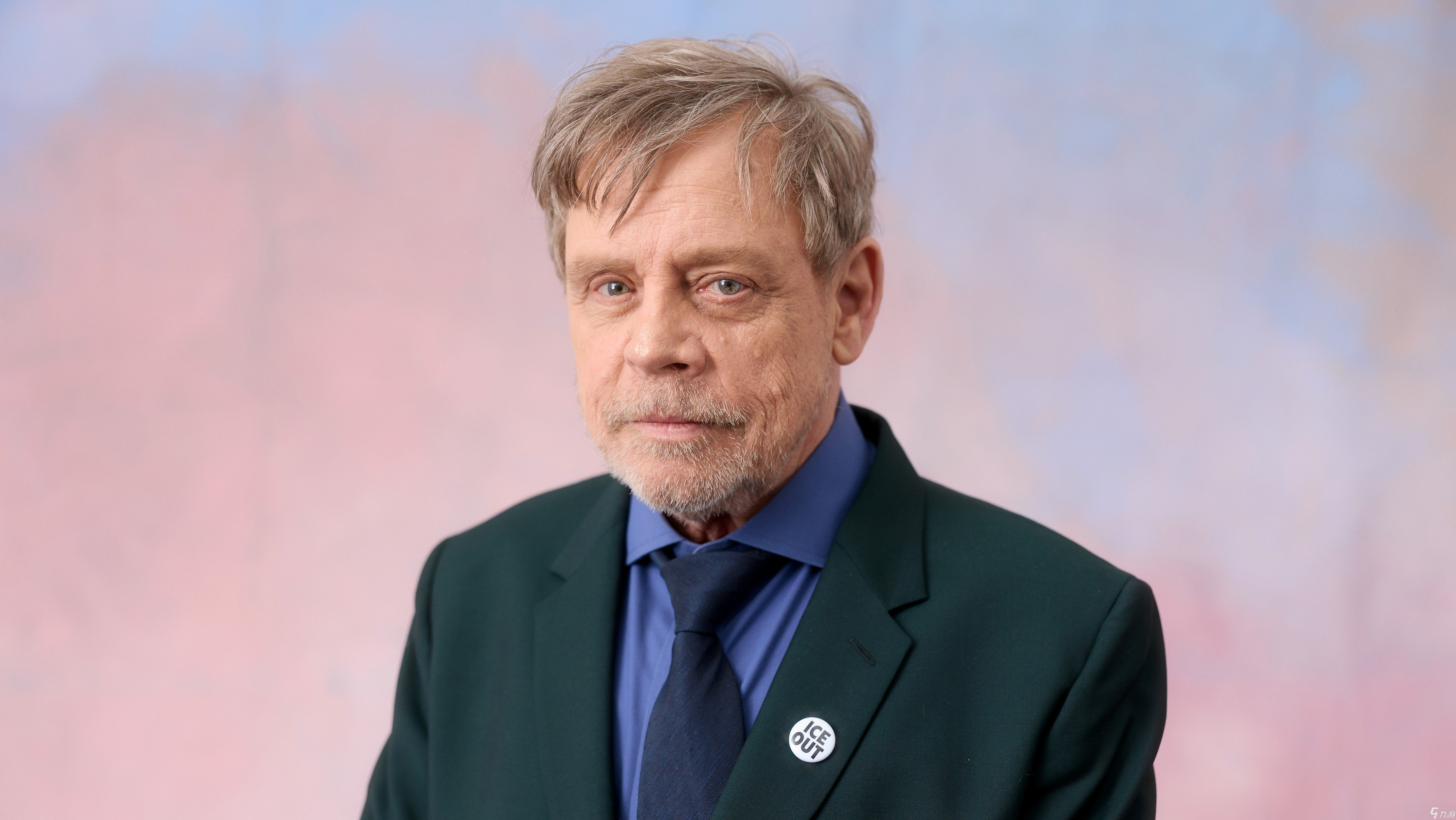 “他了解乔治的审美”——天行者卢克演员马克·哈米尔为新星战掌门戴夫·菲洛尼点赞