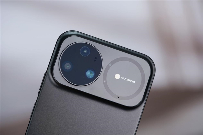 前后双红枫上阵 华为nova 15 Ultra全面评测：年轻人的影像轻旗舰！