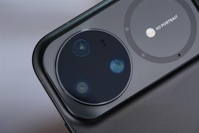 前后双红枫上阵 华为nova 15 Ultra全面评测：年轻人的影像轻旗舰！