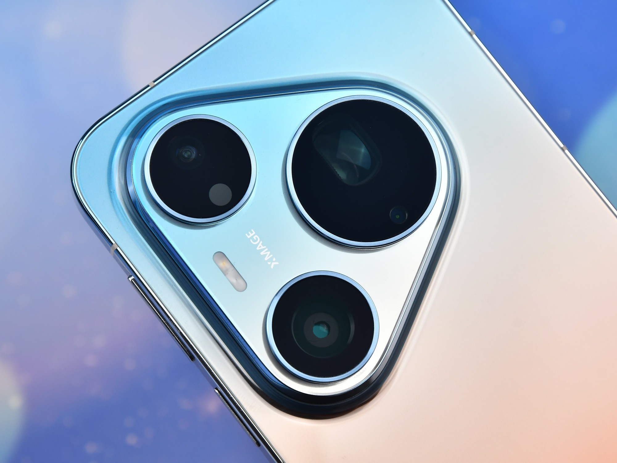 华为Pura 90系列上手评测 渐变美学一眼种草