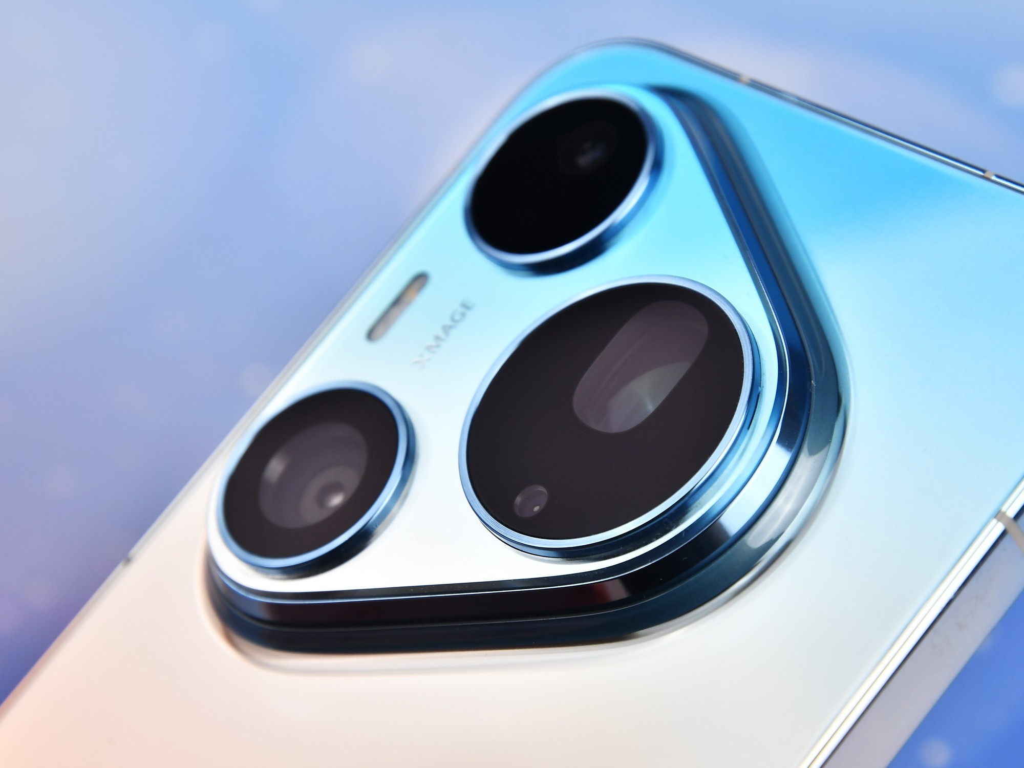 华为Pura 90系列上手评测 渐变美学一眼种草