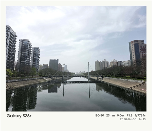 第五代骁龙8至尊版加持！三星Galaxy S26+手机体验评测：轻薄与性能兼得