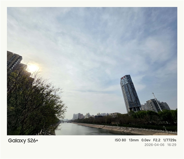 第五代骁龙8至尊版加持！三星Galaxy S26+手机体验评测：轻薄与性能兼得