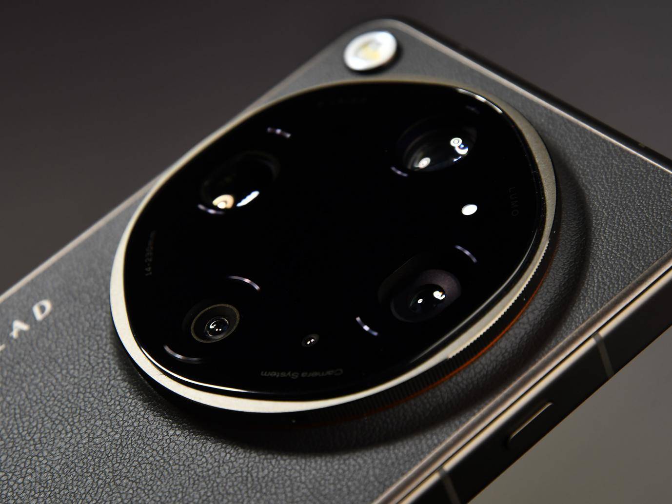 OPPO Find X9 Ultra全面评测 口袋哈苏，不来虚的