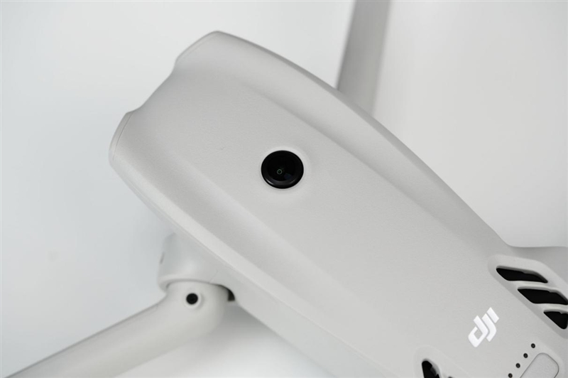 大疆 Lito X1航拍无人机评测：年轻人的第一台航拍机 这次真的敢飞了