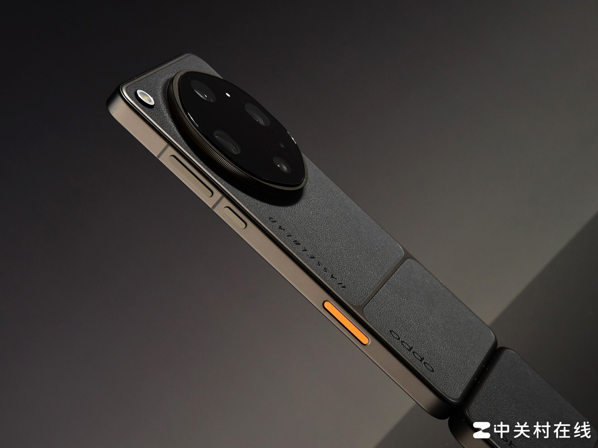 光学至上的口袋哈苏？5分钟看懂OPPO Find X9 Ultra值不值