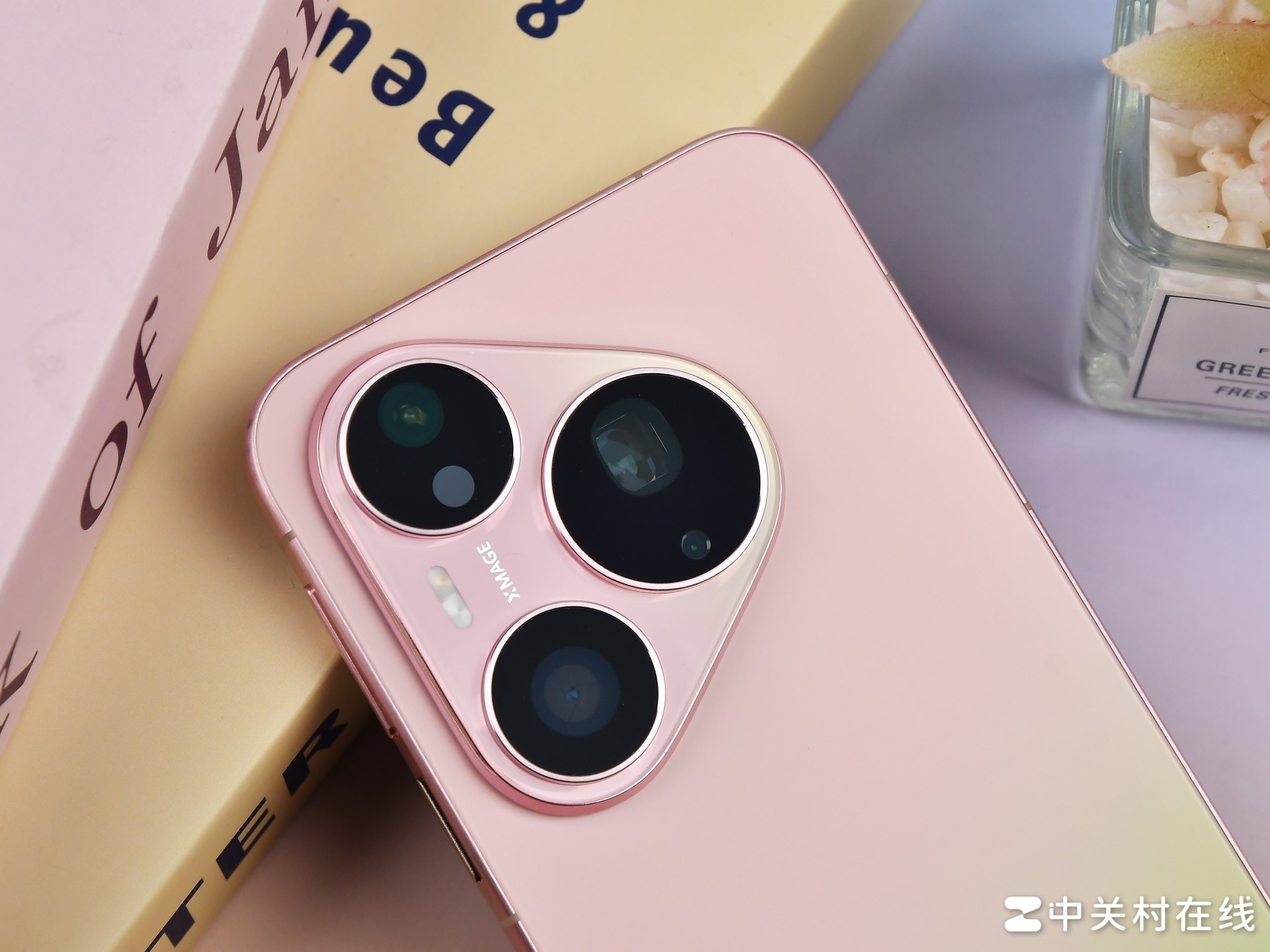 华为Pura 90 Pro上手评测：更具时尚感的影像旗舰