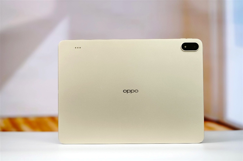 A4 黄金屏+满血性能！OPPO Pad 5 Pro全面评测：告别爱奇艺 这款平板才是真生产力