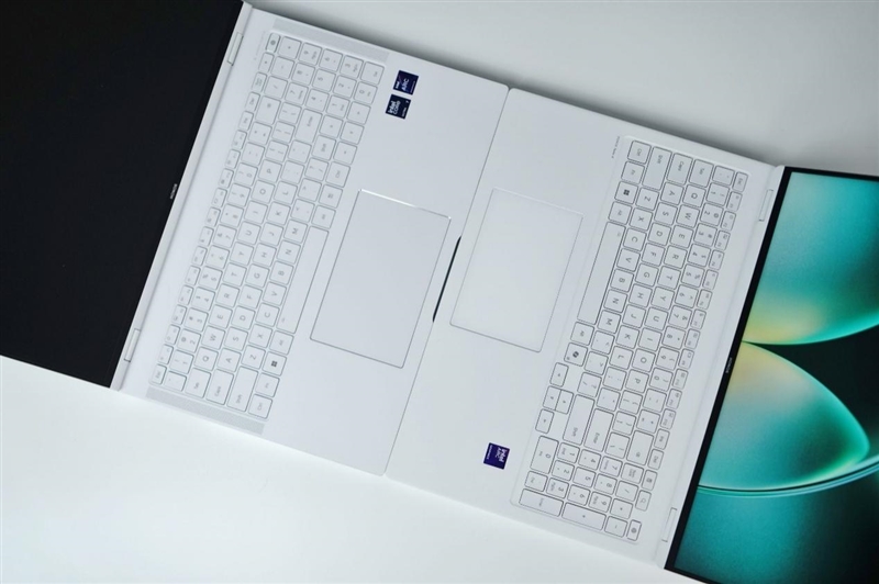 核显本竟敢卖到万元级别！荣耀MagicBook Pro16 2026全面评测：88W满血 + 92Wh续航，这可能是史上最强的核显本
