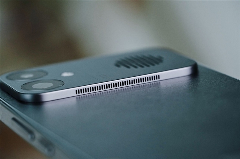 帧率超稳一条直线!REDMI K90 MAX手机评测:性能强悍 但不全是因为风扇