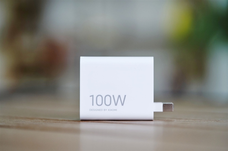 帧率超稳一条直线!REDMI K90 MAX手机评测:性能强悍 但不全是因为风扇