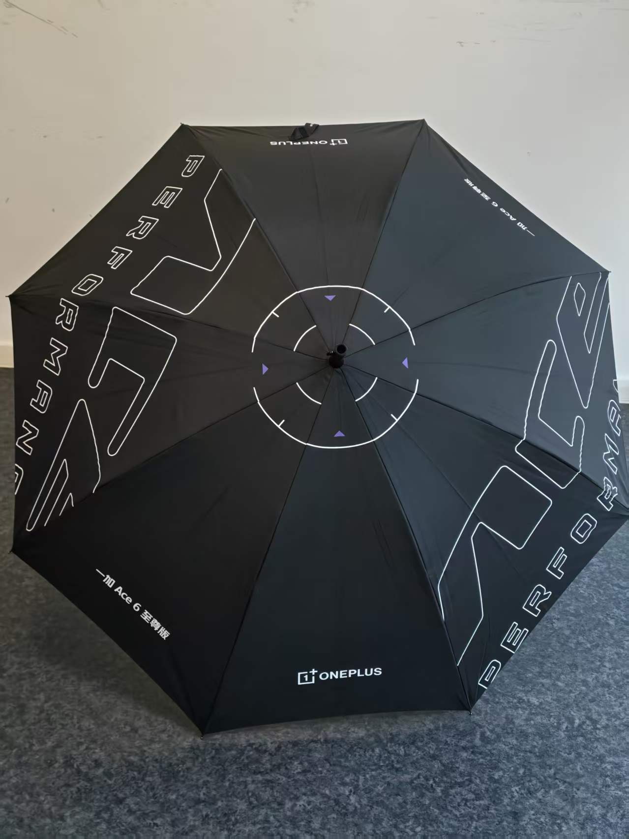 一加Ace 6至尊版邀请函开箱:一把“能开火”的枪神信物