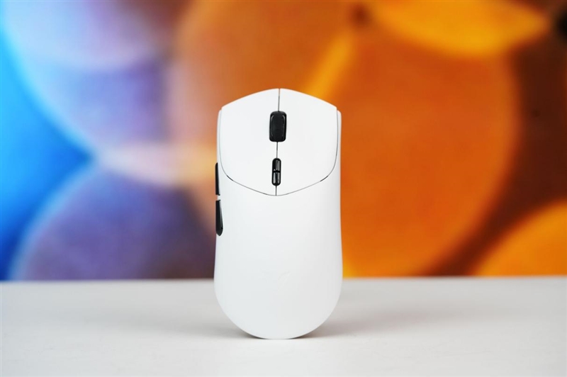 双8K没同源5G抗干扰!雷柏VT7 Ultra星闪版鼠标评测:大手玩家的电竞新选择