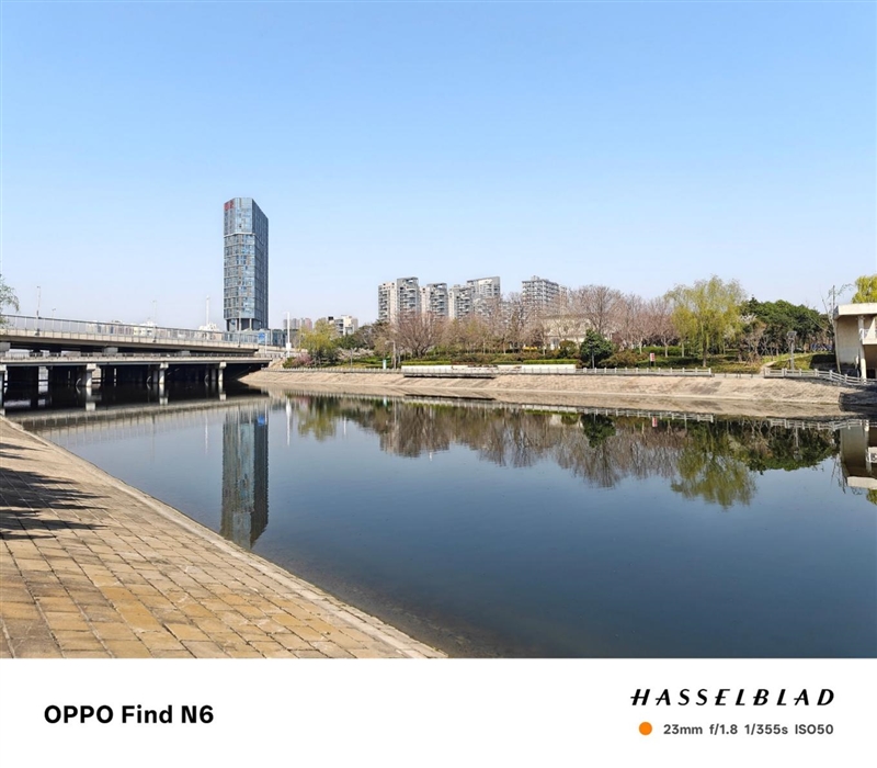 折叠屏再无折痕顾虑!OPPO Find N6手机评测:超平展内屏开创历史 哈苏XPAN模式体验胶卷荣光